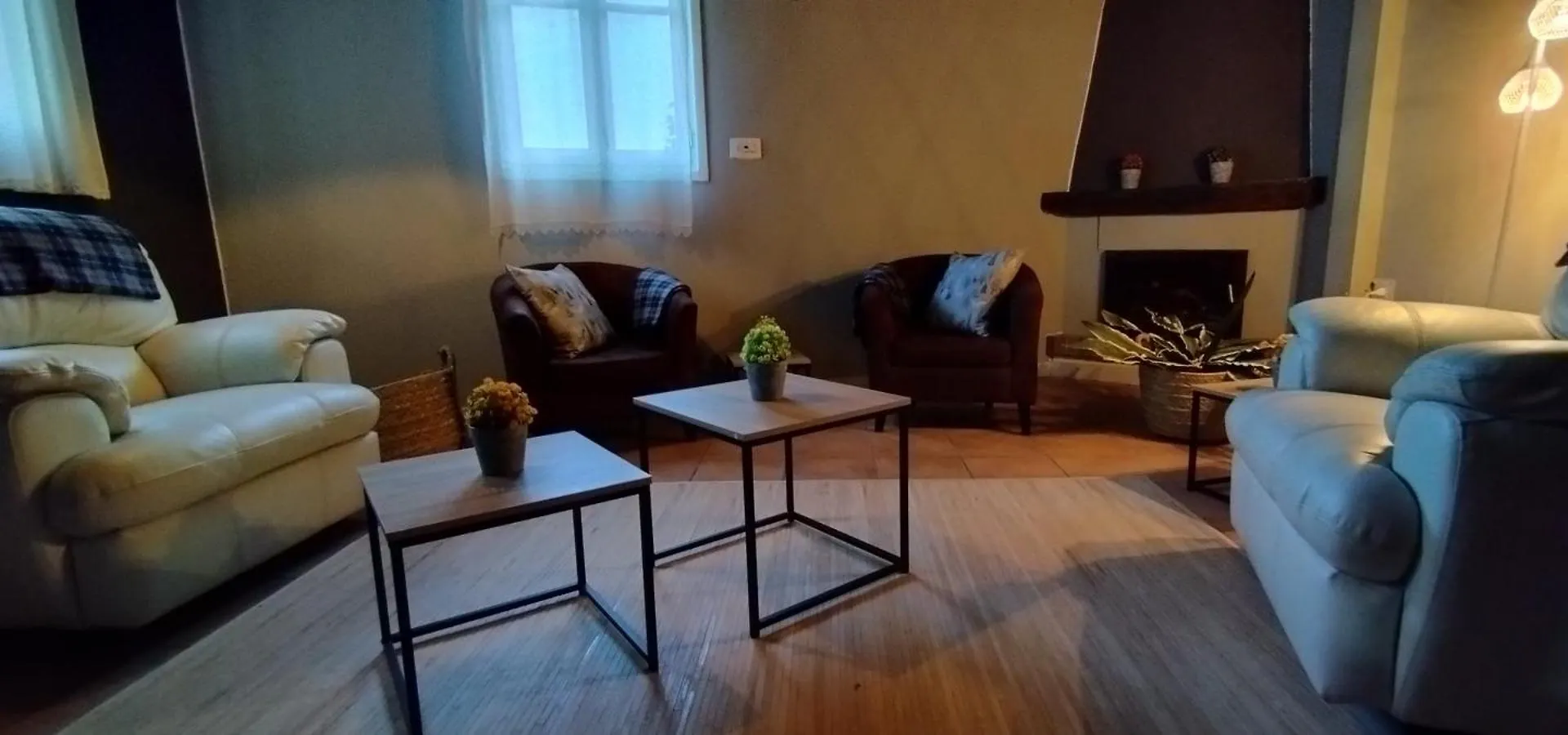 Hostal Casa Pirineus & Deportes De Aventura Baro  Baro (Catalonia)