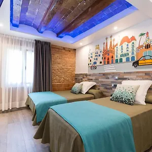 2* Pensión Miami