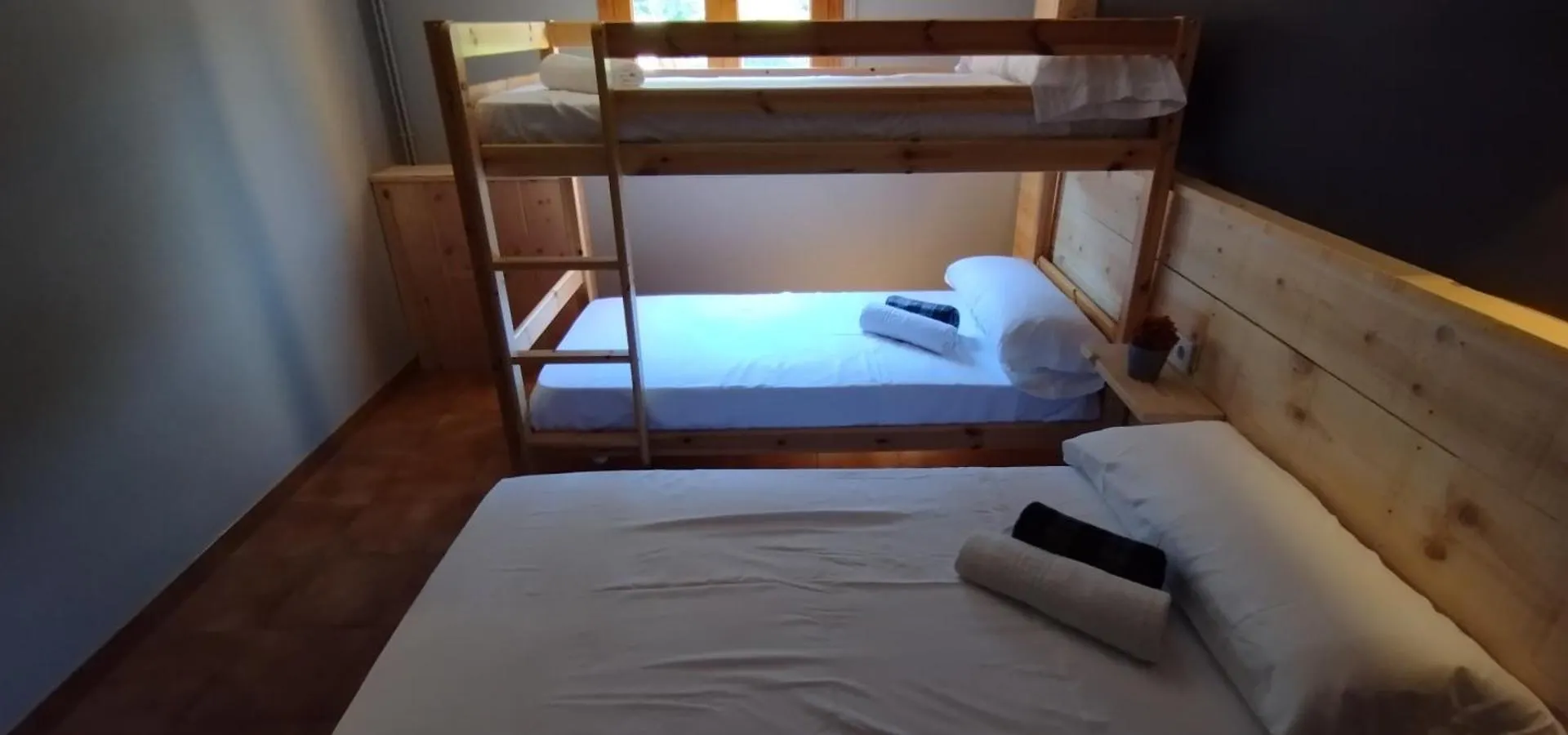 Hostal Casa Pirineus & Deportes De Aventura Baro  0*, Baro (Catalonia)